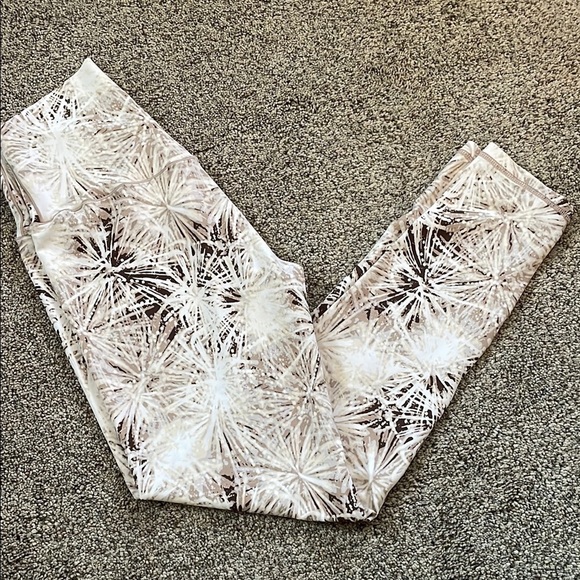 Aerie brown tan printed leggings medium - Picture 1 of 5